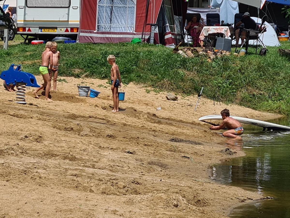 Вілла Camping Fontana S.R.O. Pocatky Екстер'єр фото